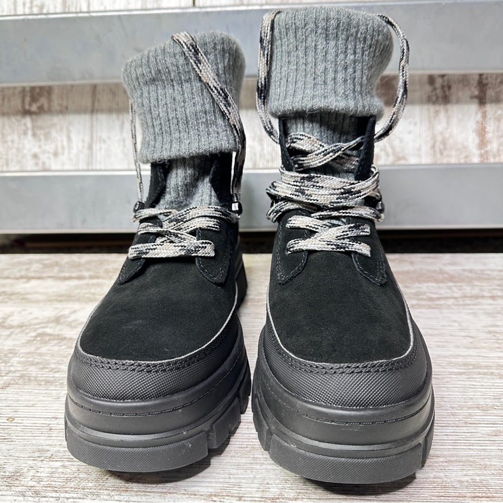UGG ASHTON HIKER boot sz 9.5 - Picture 9 of 11